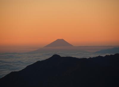 絶景の立山を満喫する山旅3泊4日　その2立山縦走前編～雄山でご来光。そして360°の絶景に酔いしれる～