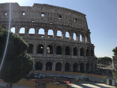 イタリア ローマ。ドバイ、アブダビにて寄り道。