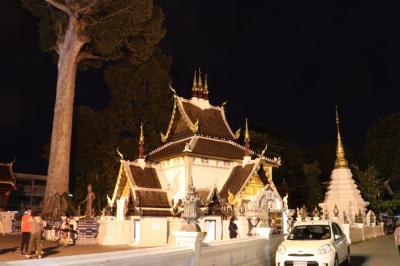 チェンマイ滞在中10/12　　体調崩して　現地レポート　ストップ状態