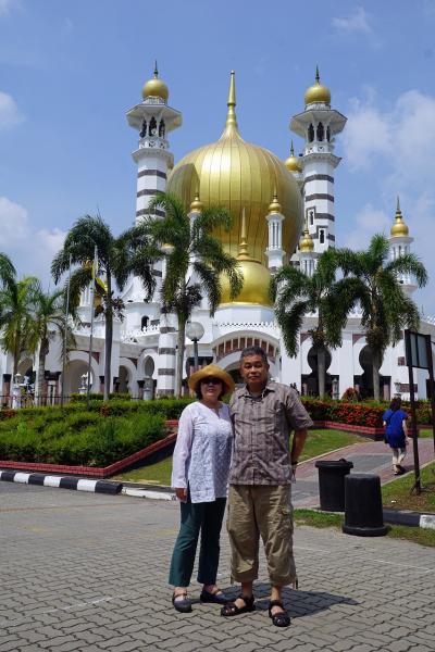 ＡＮＡ羽田発着「満喫マレーシア縦断の旅6日間」（7）クアラ・カンサーのモスクに立ち寄り、セランゴールで幻想的な稲光の中でホタル観賞。