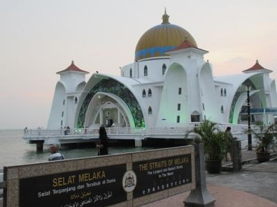 美しいマラッカ　Ｆloating Ｍosque（マラッカ海峡モスク）とスイーツ。