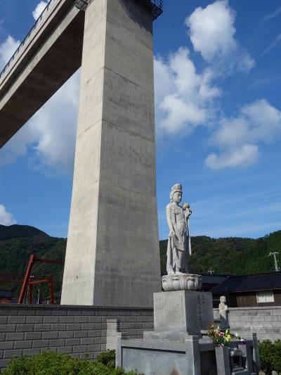 餘部の道の駅で，往時の鉄道事故と日本の鉄道技術に想いをはせる。