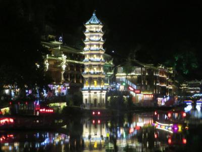 中国　「行った所・見た所」　鳳凰古城（夜の散策）