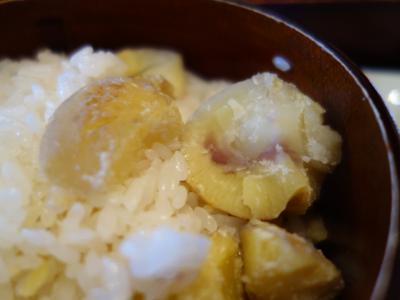 秋だ。栗だ。中津川だ。栗おこわを食べにひとっ走り。