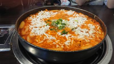 美味しいぞ韓国！食べて買って食べての旅201810④(２日目：梨大＆弘大と昼ご飯編)