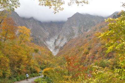 紅葉の谷川、沢歩き ＜ マチガ沢・一の倉沢・幽の沢・芝倉沢 ＞