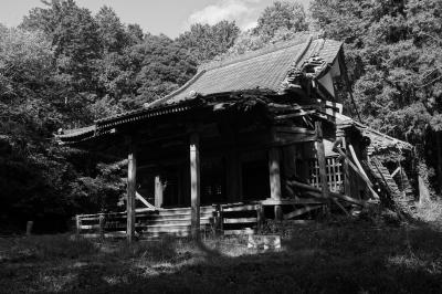 ニッポン奇界遺産の旅―茨城の廃寺、善光寺楼門と本堂（茨城県石岡市）