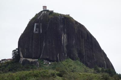 コロンビア旅行③（悪魔の岩：ピエドラ・デル・ペニョール）