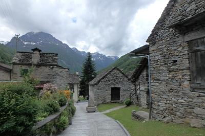2018★アオスタ・ドロミテ・チロルの旅②(ヴェルザスカ渓谷)ラヴェルテッツォの眼鏡橋・ソノーニョ村(スイス)