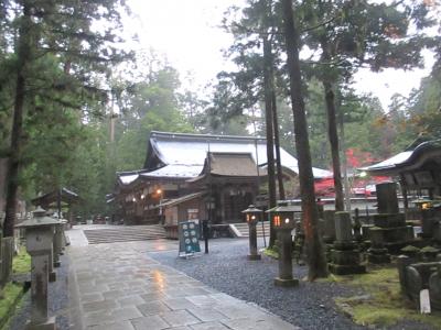 満願の高野山は、豪雨と雷鳴