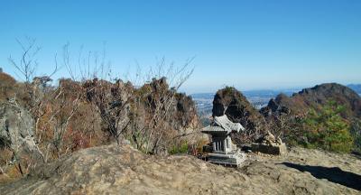 間近に見る妙義山岩壁は凄い！