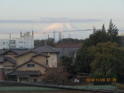 傘雲がかかった富士山