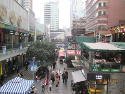 上海の呉江路・中国特色商業街（美食街）・2018年