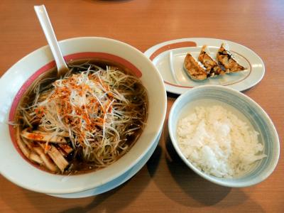 幸楽苑 裾野店 の昼食　カインズ長泉店　三島市佐野体験農園 赤大根の種蒔 大根・聖護院の間引き