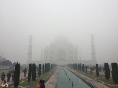 霧のタージマハル