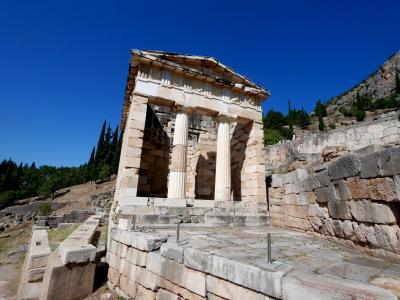 2018.8ギリシアザキントス島，ペロポネソス半島ドライブ旅行38-デルフィ遺跡をめぐる