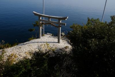 カラフルな気球が見たい！(2)琵琶湖横断熱気球大会と竹生島　―湖西一泊二日の旅―