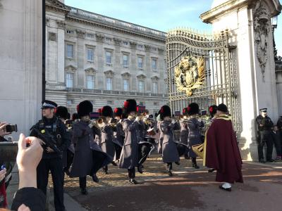 初ロンドン旅行 #2 バッキンガム宮殿、衛兵交代式→大英博物館など