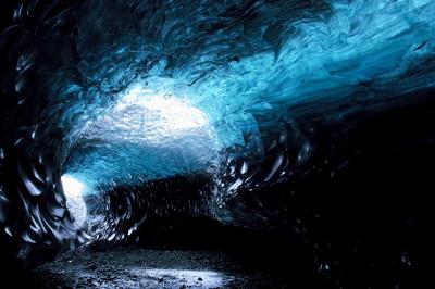 ついに辿り着いたスーパーブルーの世界 ～ICE CAVE～