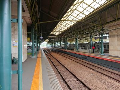 バンドンへ行く！渋滞と列車の立ち往生で、とても遠かったです。