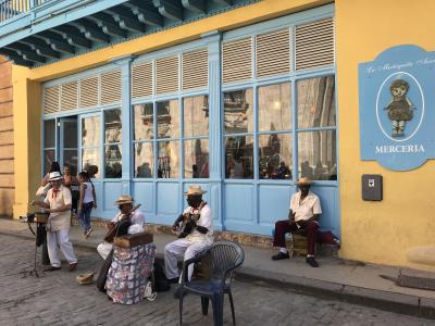 年末年始のキューバ６泊８日旅行【２】移動、ラ・ボデギータ、Casa Misiones 51、Fabrica de arte、El Chanchullero