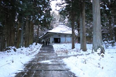 湯治場の花巻大沢温泉と平泉中尊寺。