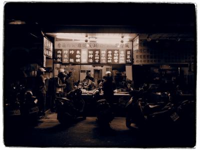 ２回目の台湾旅No.１７＜屏東２＞屏東で宿探し　夜の屏東散策　屏東観光夜市でビールとおいしい夜ご飯