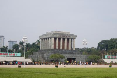 ④ハノイでHappy New Year!(街歩き編)ホーチミン廟とアオザイレンタル