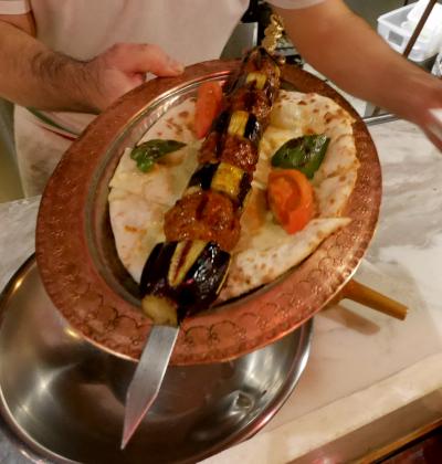 【国内320】2018.12 タクシムでの遅い食事，東横イン名古屋栄に宿泊，三ヶ日でみかんを買う