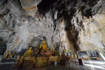 チェンライ・洞窟寺院