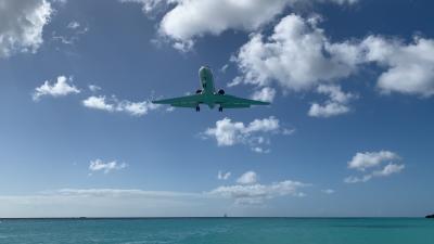 飛行機ファンにはたまらない～島 セントマーチン