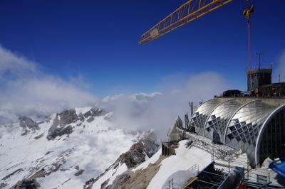 ヨーロッパアルプス山岳絶景　ドイツ最高峰ツークシュ・ピッツェ