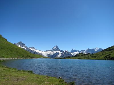 美しすぎる！絶景スイスでハイキング