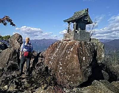 「嵩山(たけやま)登山」と「大塚温泉」