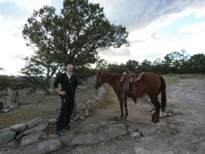 銅峡谷（Barranca del Cobre）で乗馬を楽しんだ＠ディビサデロ