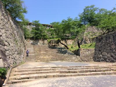 鶴山城（かくさんじょう）の別名を持つ津山城をぶらぶら／ここは広島城と姫路城とともに日本三大平山城のひとつ