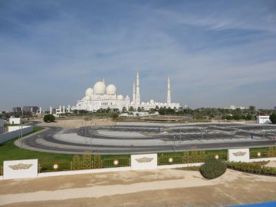 エミレーツで行くアジアカップ2019【その1】ようやくドバイ到着、そしてアブダビに移動