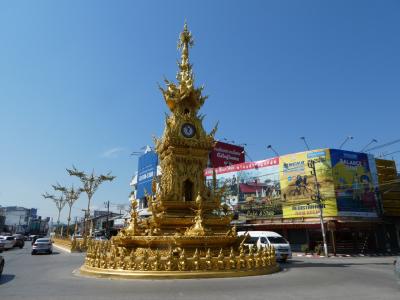 タイのチェンライとバンコク　チェンライ４色のお寺