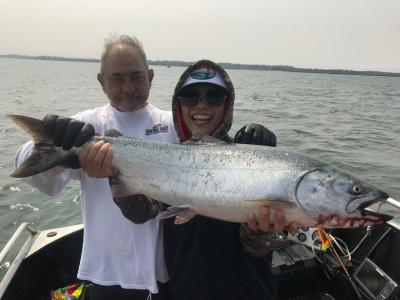 観光で行ったらサーモンまた釣れてビックリ