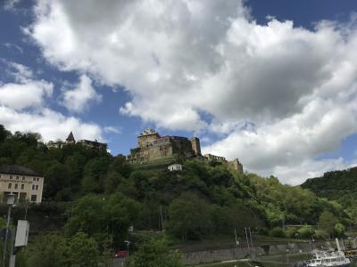 ドイツ・ライン川下りや河畔の町やベネルックス三国の運河・花・名画を楽しむ旅　２－３　ライン川のほとりの小さな町ザンクトゴアールで昼食と自由散策