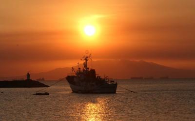 マニラ湾の夕日を見る（from Manila Baywalk)