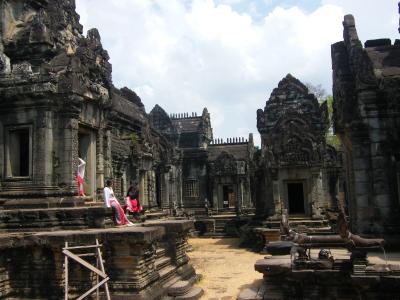 アンコール遺跡群めぐり（４）　－バンテアイ・スレイ、バンテアイ・サムレ、ロレイ、バコン、プリア・コー　－