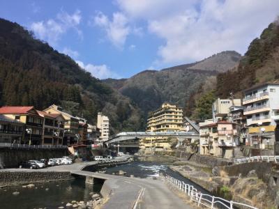 2019／３月県境に位置する杖立温泉。