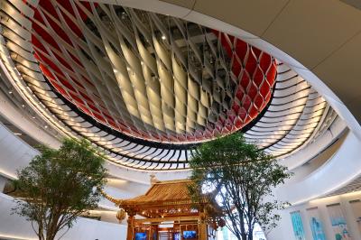 香港★1歳半検診のあと　西九龍でおさんぽ　～季季紅風味酒家・戲曲中心・西九龍駅・緑化空間・天空走廊・観景台～