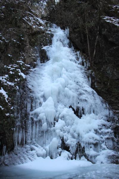 全面凍結の払沢の滝に感動！