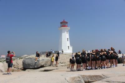 カナダ東部５州、ドライブ旅行２０１８　Day10-6（ダイナミックでミニチュアなPeggy's Point Lighthouse）