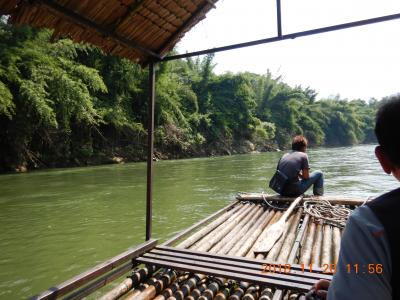 amazing　THAILAND！　（１４）ワンポーエレファントキャンプで象乗りトレッキングといかだ下りを体験・・・