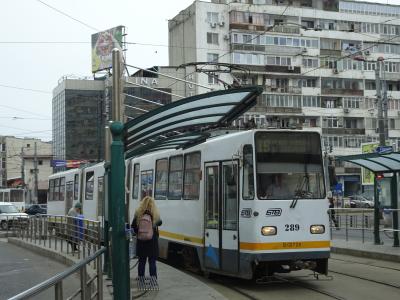 東欧鉄道の旅　その４　（ルーマニア、トラムに乗ってブカレストの街歩き）