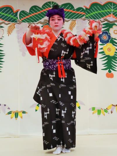 沖縄33　首里城ｋ （世誇殿：伝統舞踊を鑑賞) 　☆貫花-ぬちばな-庶民的でさわやかな踊り 