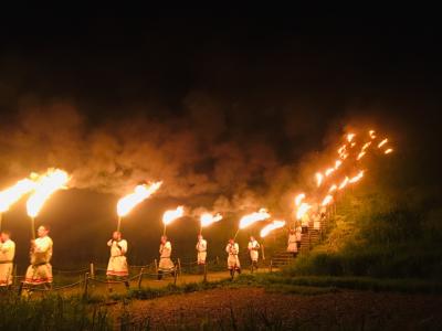 さきたま古墳の火祭り、これがすごい神事だった！ 炎の形が、摩訶不思議な お姿に！ 天孫降臨！